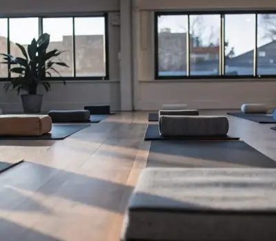 Your Guide to a Beginner Friendly Yoga Class