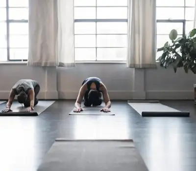 Beginner Vinyasa Flow Class: A Complete Guide